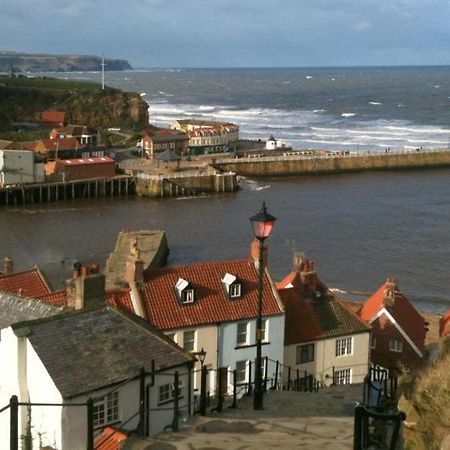 Bijou Romantic Retreat, Whitby Centre Buitenkant foto