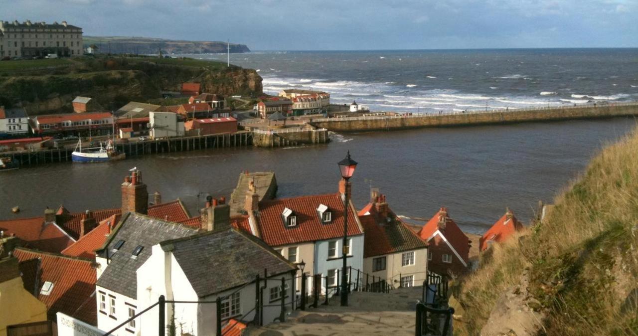 Bijou Romantic Retreat, Whitby Centre Buitenkant foto